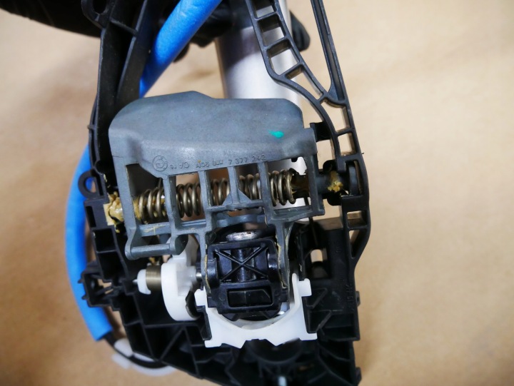 фото №10, Bmw g11 g12 правая ручка крепление ручка трос зад правое a72 keyless