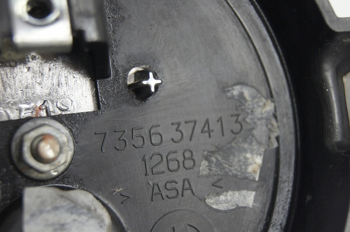 фото №11, Fiat 500 рестайлинг 0.9 планка хром эмблема значок капота