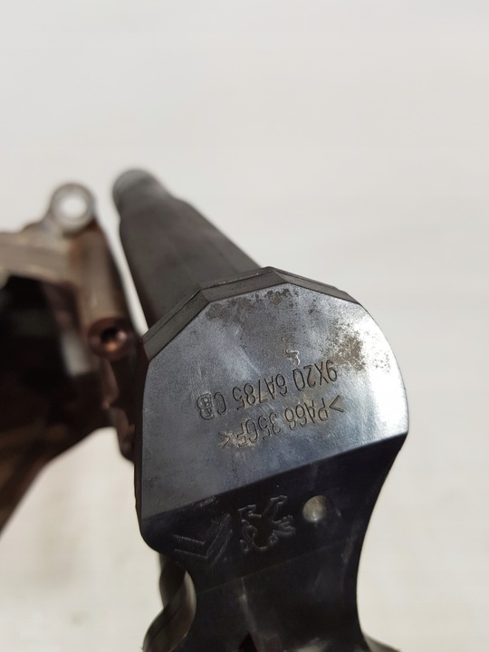 фото №7, Лапи вентиляція картера 9x2q-9a361-ca citroen c5 iii x7 3.0 hdi dt20c