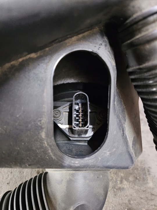 фото №6, Корпус фильтра воздуха расходомер bmw e90 e87 n43 756717503