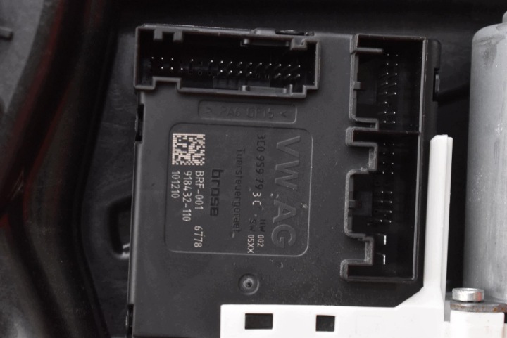 фото №12, Стеклоподъёмник левые перед eu 3c8837755d vw passat cc 08-12