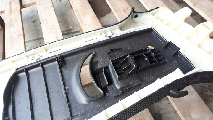 фото №7, A4 b8 s4 захист стійка ременя лівий перед 8k0867281c s line