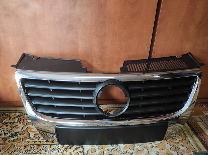 фото №1, Решітка радіатора решітка volkswagen passat b6 діаметр значок 130mm