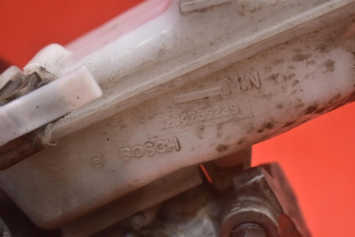фото №8, Вакуумный усилитель тормозов (серво)  47200-05240 toyota avensis t27 2.2 d-4d 150 km 09-11