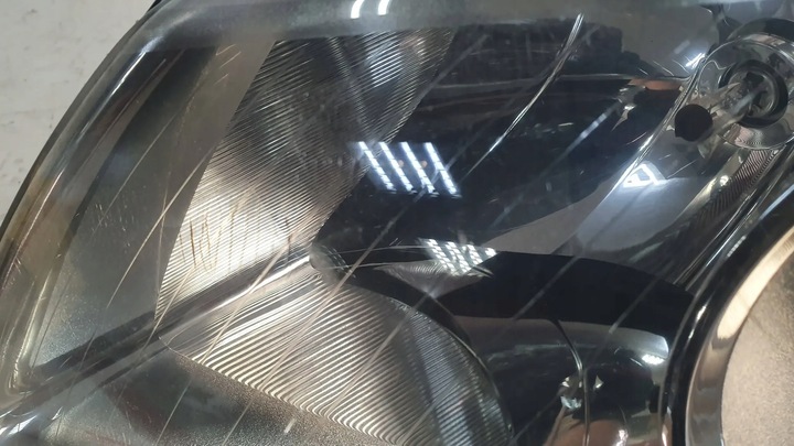 фото №8, Лампа перед ліва 3c0941005j vw passat b6 05-