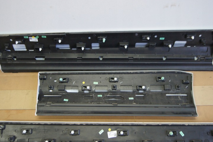 фото №9, Gd vw touareg iii 760 r-line lok1 планка планки дверь