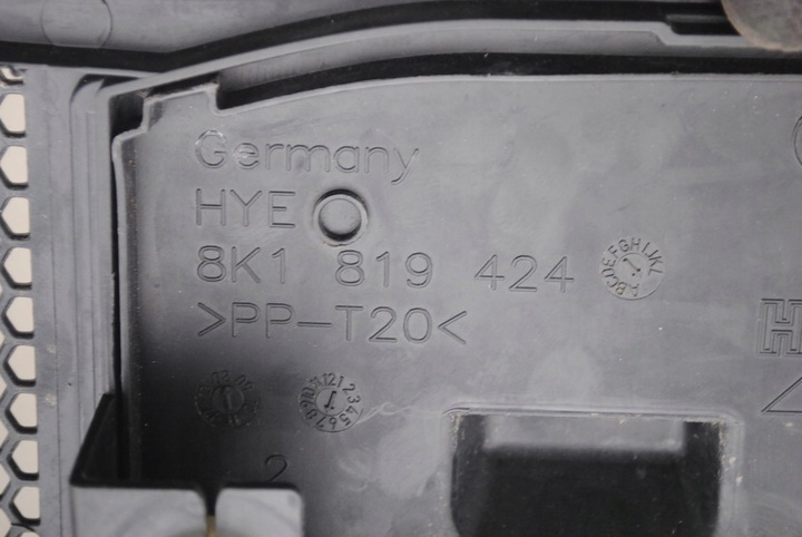 фото №8, Панель под лобовым стеклом 8k1819447, 8k1819424 audi a4 b8