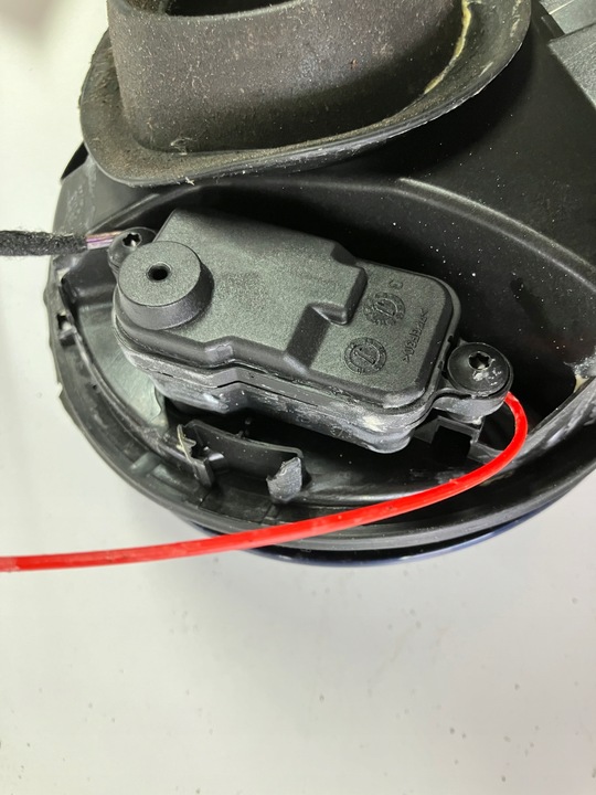 фото №6, Крышка заливка топлива lx5q audi a1 8x 8x0809906