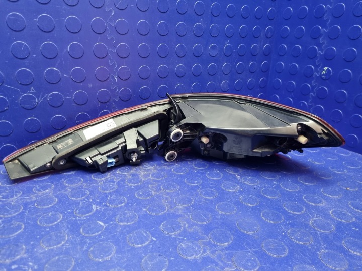 фото №12, Audi a3 8y комплект лампа задних led matrix оригинал 8y0945207b 8y0945208b
