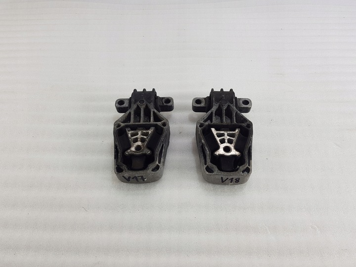 фото №1, Mercedes b-klasa w246 cdi подушка двигуна лапи