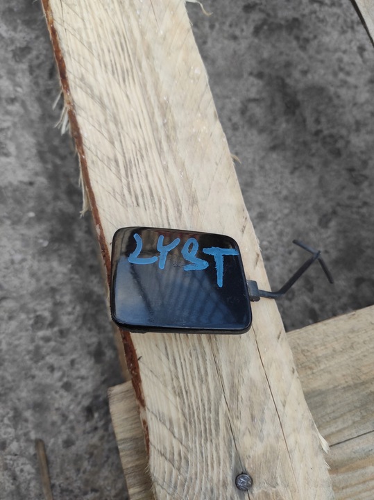 фото №1, Seat leon ii рестайлинг заглушка фаркоп бампера перед lc9x