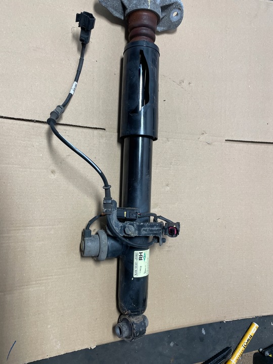 фото №1, Амортизатор правый зад stinger 55301-j5560 активный