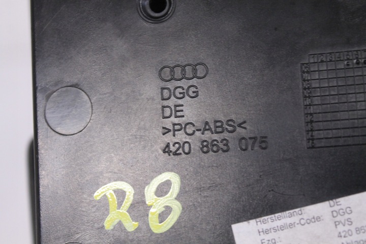фото №6, Audi r8 420 06- подлокотник бардачок 420863075