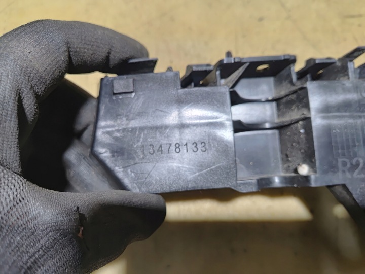 фото №6, Opel crossland кронштейн   бампера праве зад 13478133 23r.