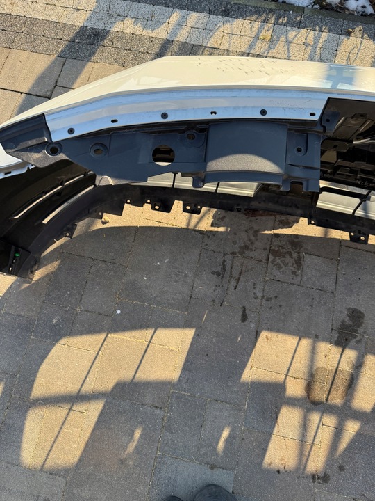 фото №13, Mazda mx30 бампер перед