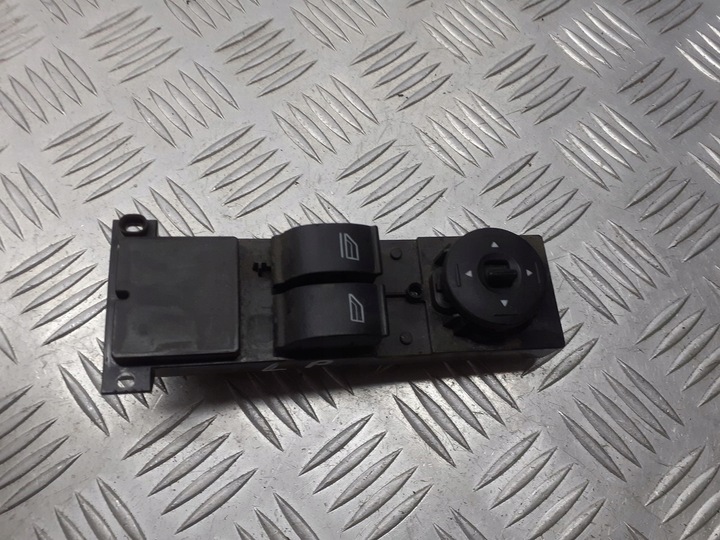 фото №1, Панель стекло водителя ford focus mk2 3m5t14529cd