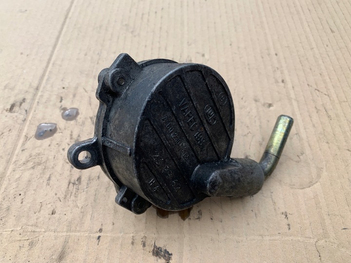 фото №1, Насос вакуум mercedes sprinter 2.2 cdi a6112300165 исправная