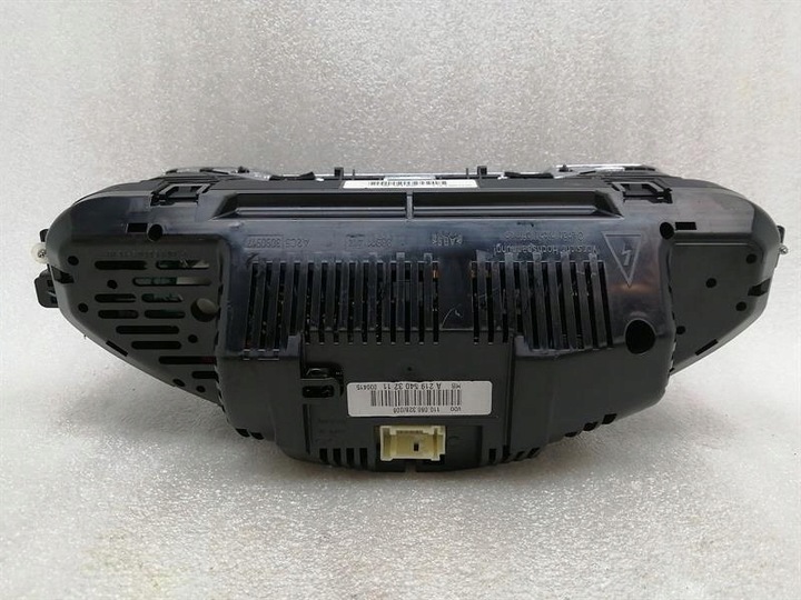 фото №8, Mercedes cls63 w219 кластер a2195403211 amg mph