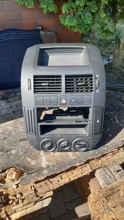 фото №1, Vw polo 2006r.konsola средняя рамка комплект. 6q0858069s