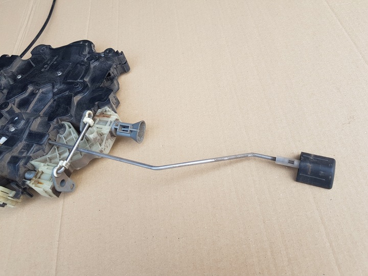 фото №10, Замок двері правих зсувних / vw caddy iii 04-15 / 2k0843654bc справний