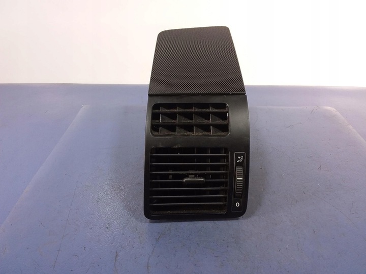 фото №1, Touran i решётка воздуховод консоли левая 1t0819703b