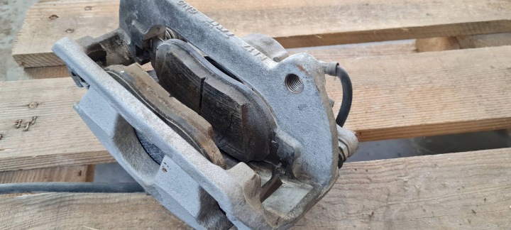 фото №11, Q3 83a супорт затискачі гальмівні диски перед 2.0 tfsi 340mm s3 8v 8y a3 vw