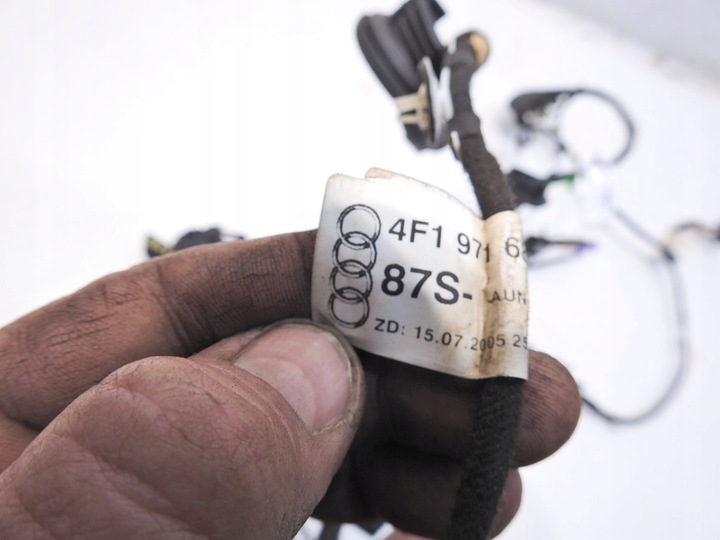 фото №7, Джгут установка двері зад audi a6 c6 avant