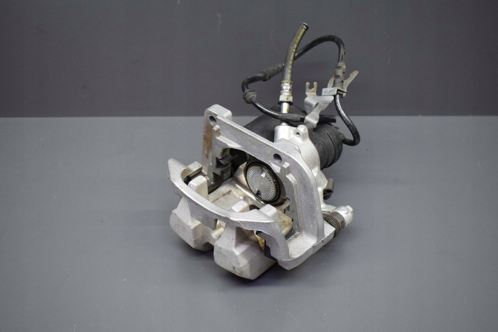 фото №6, Супорт притиск права bmw 3 g20 g21 4 g22 g23 g26