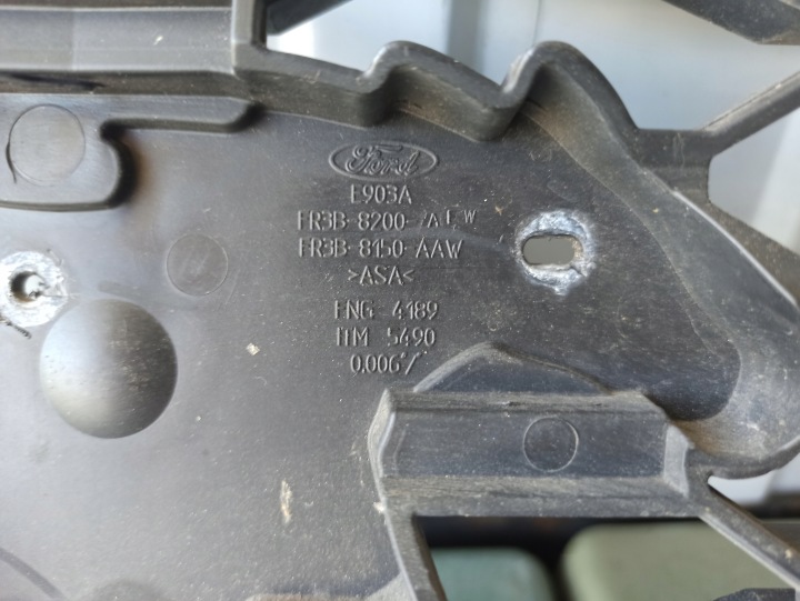 фото №8, Решётка решётка передний ford mustang vi fr3b-8200-a