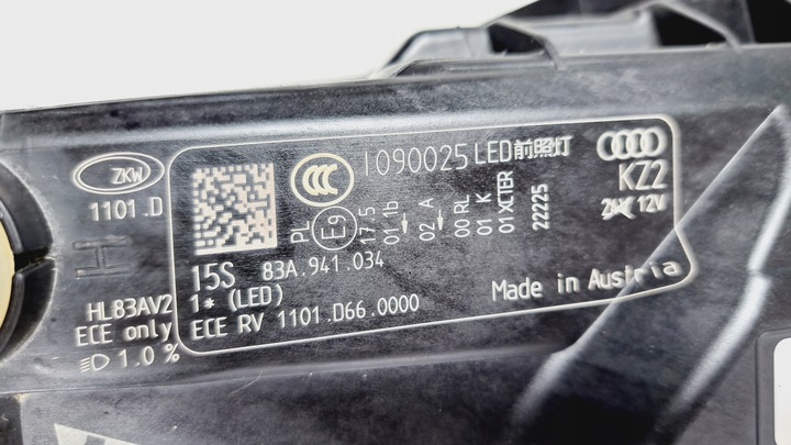 фото №14, Audi q3 ii 83a 2018+ лампа правая полный led 83a941034