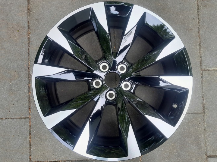 фото №1, Алюмінієвий диск toyota oem номер 7.5" x 20" 5x114.3 et 40