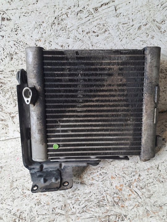 фото №1, Audi rs6 c7 a6 радиаторов масла 4g0117021a