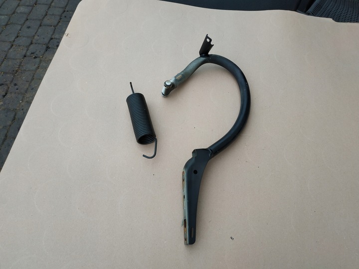 фото №5, Петля кришки зад задній праві пружина mercedes 124 w124 sedan