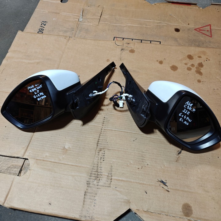 фото №1, Citroen c3 iii зеркало правые 6+4 левая 6+2 pin 2022r