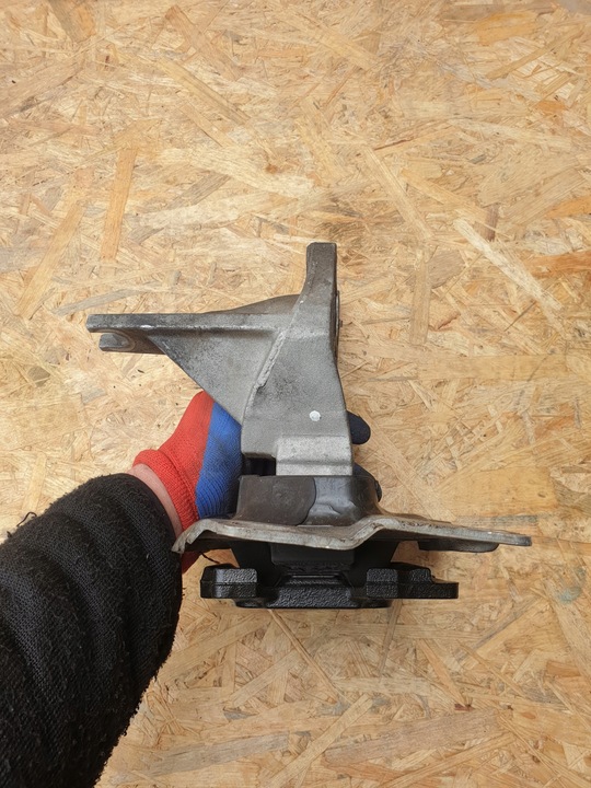 фото №6, Ford focus mk3 лапи коробки коробки передач cv61 7m125 uc