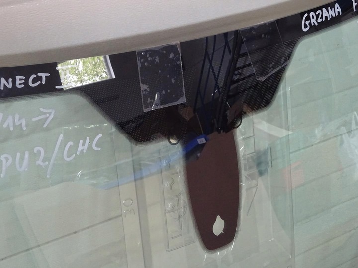 фото №3, Стекло перед ford grand tourneo connect с подогревом датчик новая agc 2014-