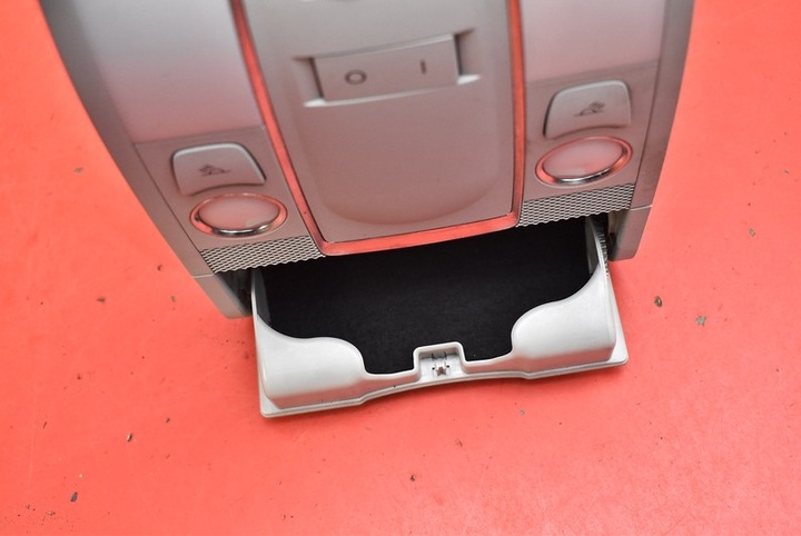 фото №7, Лампа освітлення інтер'єру перед 4f0947135bq audi a6 c6 04-08