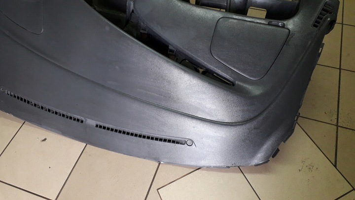 фото №13, Toyota previa 00-06 консоль з подушками eu