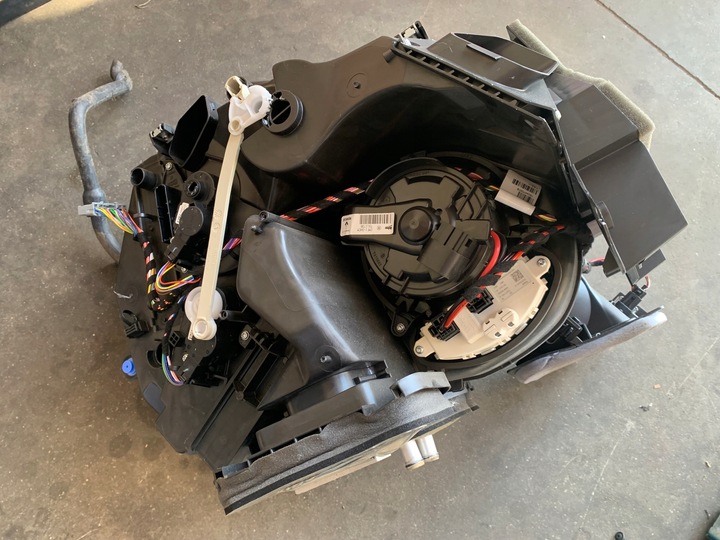 фото №6, Renault scenic iv отопитель воздуходувка европа 272705673r