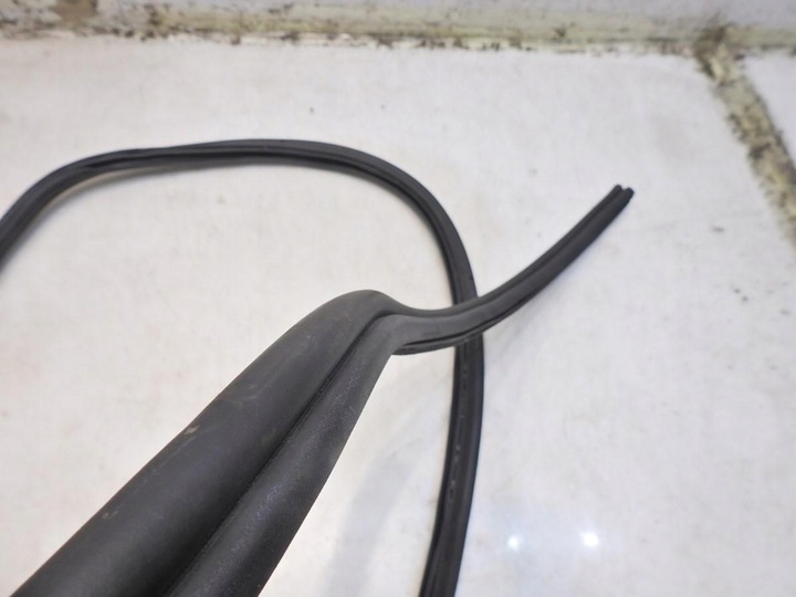 фото №5, Прокладка багажника peugeot 207 cc