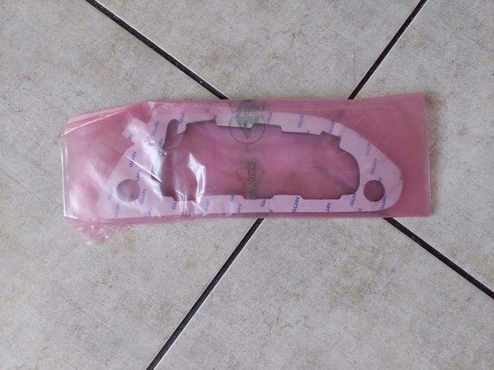 фото №6, Прокладка задньої лампи - кришка - mercedes cla w118