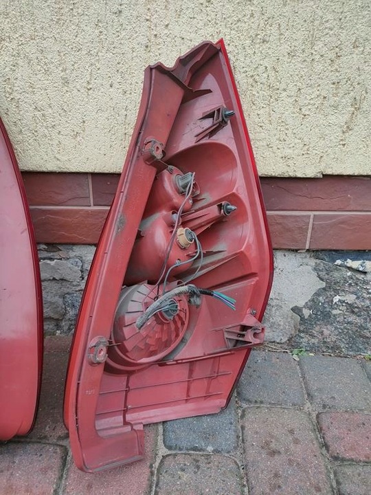 фото №12, Задні лампи mazda 5 van