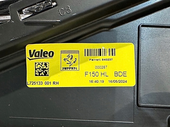 фото №8, Ferrari дейтона sp3 права лампа фара rh 840237