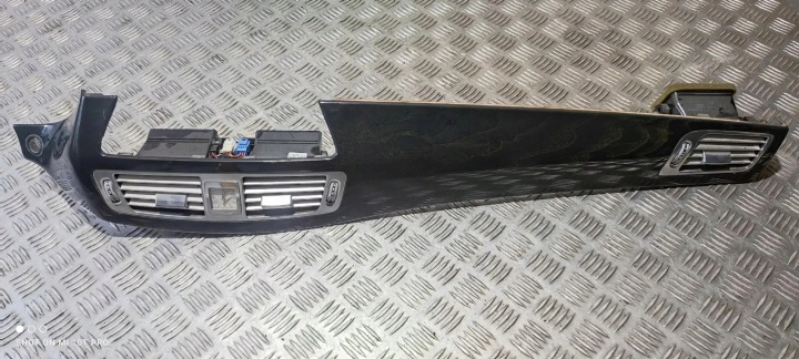 фото №7, Забірник  повітря консолі mercedes-benz cls c218 a2186807571 4.7l бензин