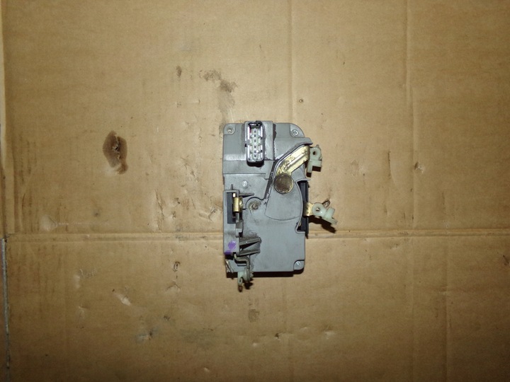 фото №1, Замок двері лівий перед 6 pin citroen c5 01-04r.eur