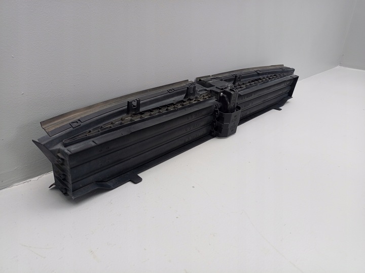 фото №7, Bmw 5 g30 рестайлинг 20- руль воздуха жалюзи нижняя перед 5a218f6-01 =