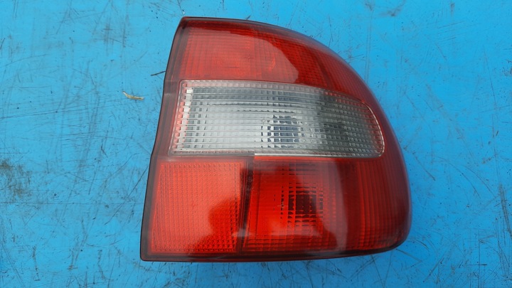 фото №1, Лампа зад задняя правая volvo v40 00-04r