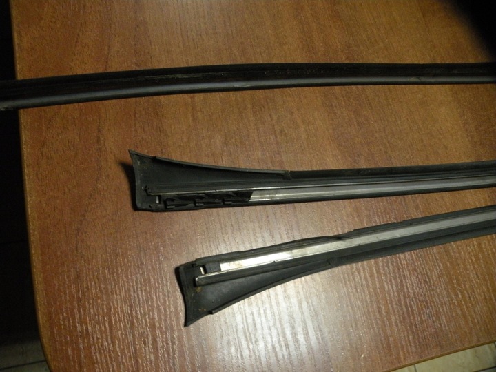 фото №11, Volvo 960 s90 v90 94-98 рамка планка стёкла лобовой