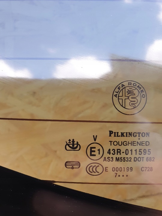 фото №6, Alfa romeo giulia скло зад темне