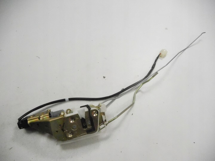 фото №8, Замок двері праві перед mazda 323 oem номер bc1g-58-310c